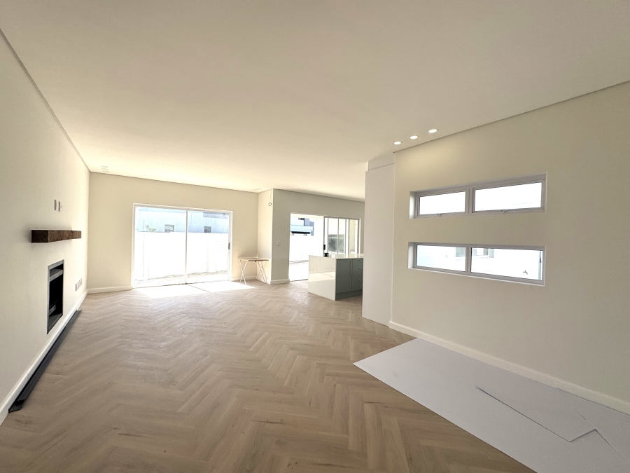 4 Bedroom Property for Sale in Sandown Western Cape